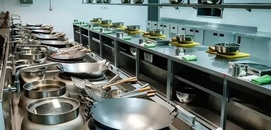 食堂后厨高效管理：切配食材分类存放实操手册（2026版）